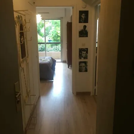 7 Rue Charles De Montesquieu Apartamento
